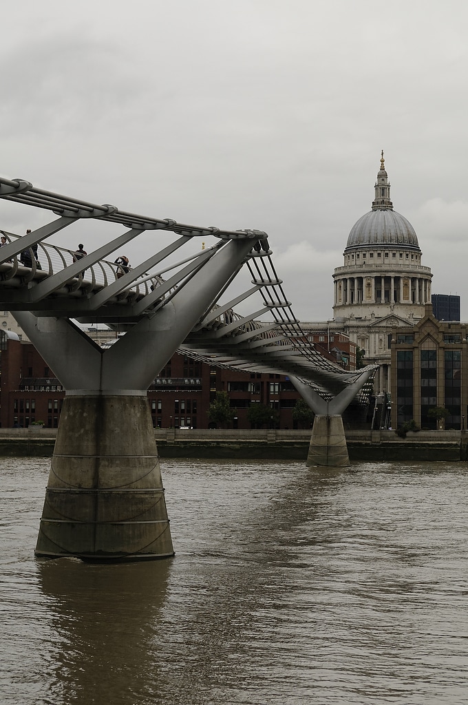 Millenium Bridge la Tamise