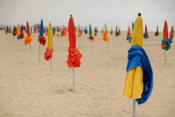Plage de Deauville : les parasols