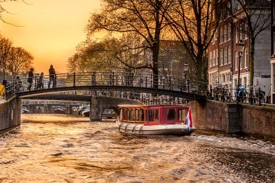 Ballade en bateau-mouche à Amsterdam