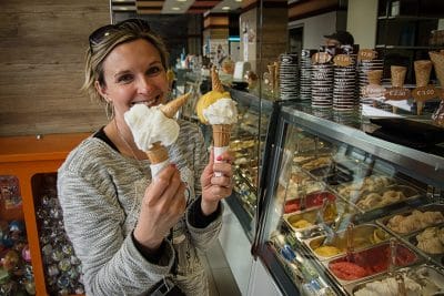 Manger une glace à Verbania, au bord du Lac Majeur