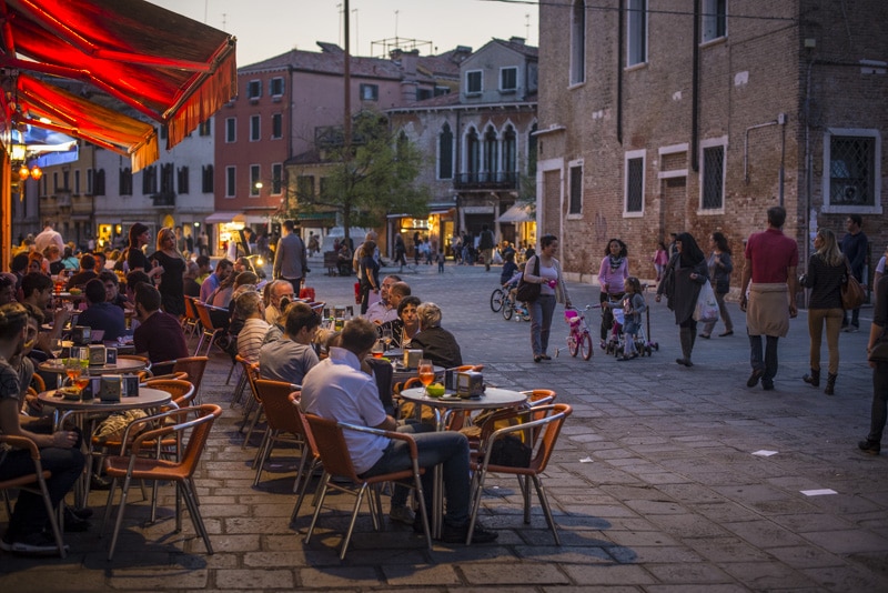 Soirée au Campo San Margherita à Venise