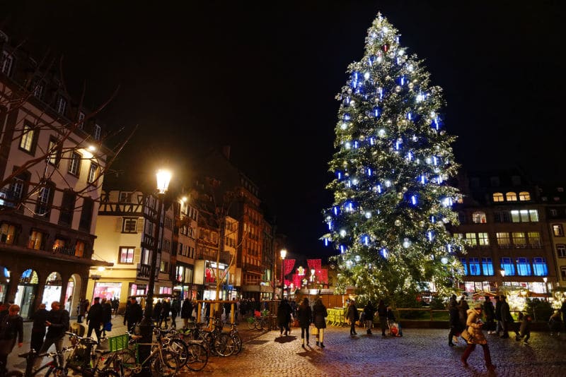 Marché de Noël de Strasbourg : Le grand sapin place Kleber