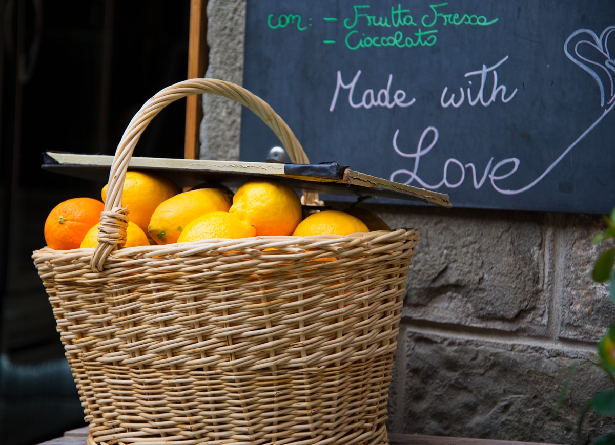 Le citron: spécialité des Cinque Terre en Italie