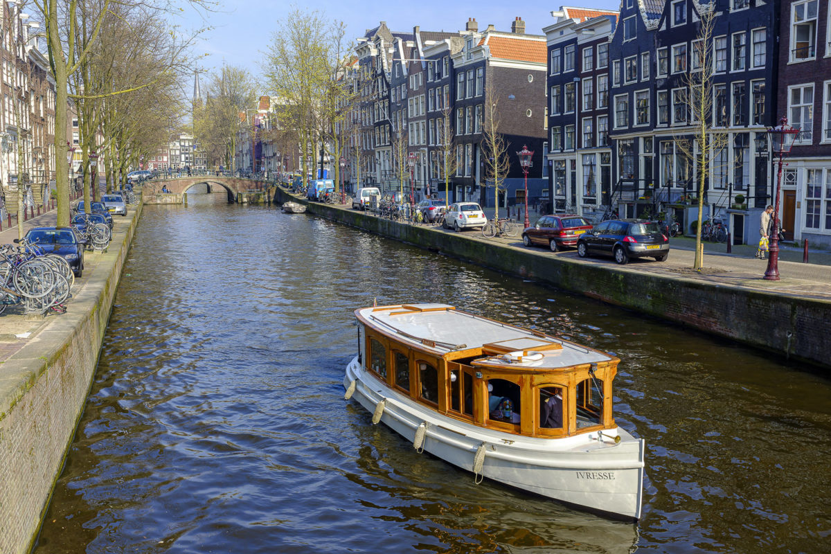 Bateau sur les canaux d'Amsterdam