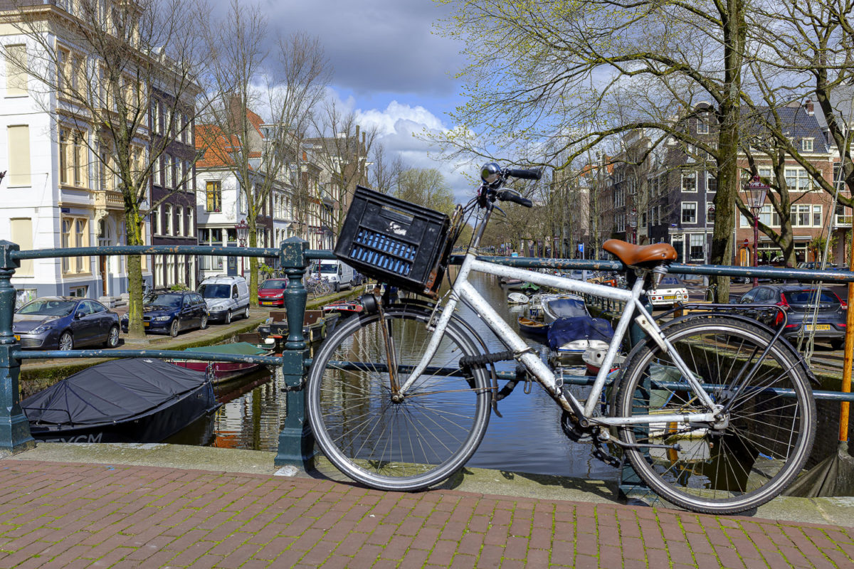Les canaux d'Amsterdam à vélo