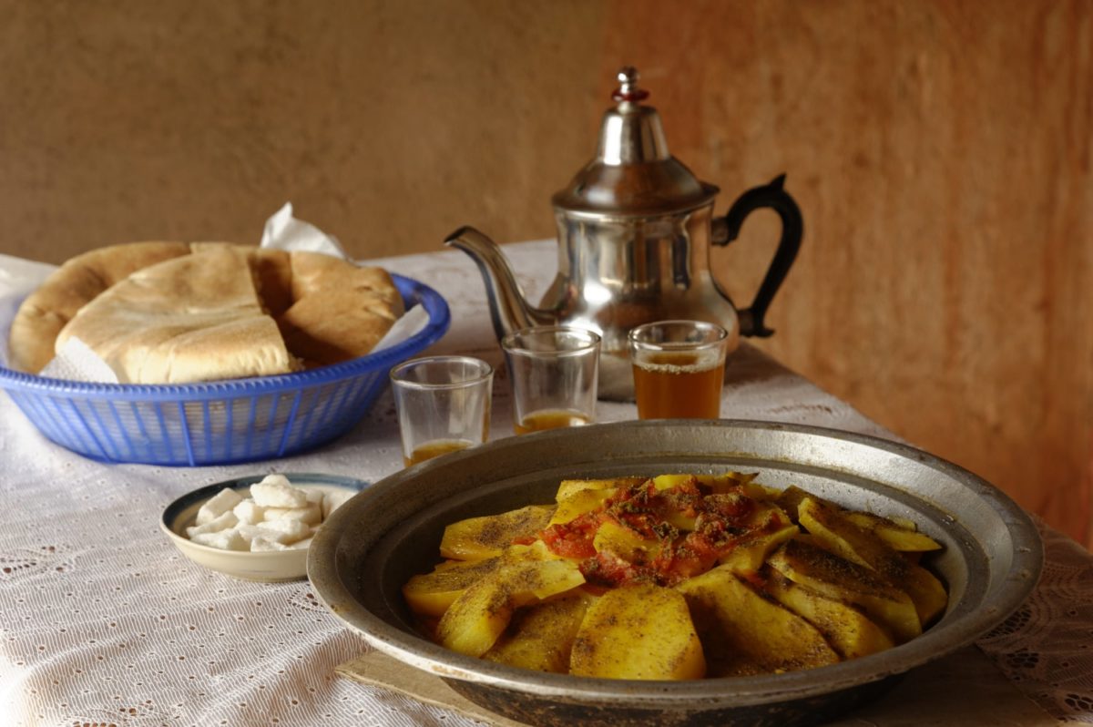 Tajine et thé à la menthe